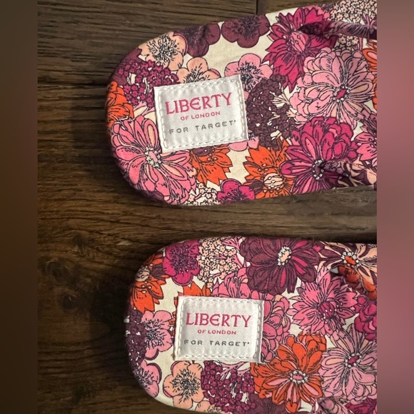 Liberty of London x Target Flip Flops - Picture 2 of 5